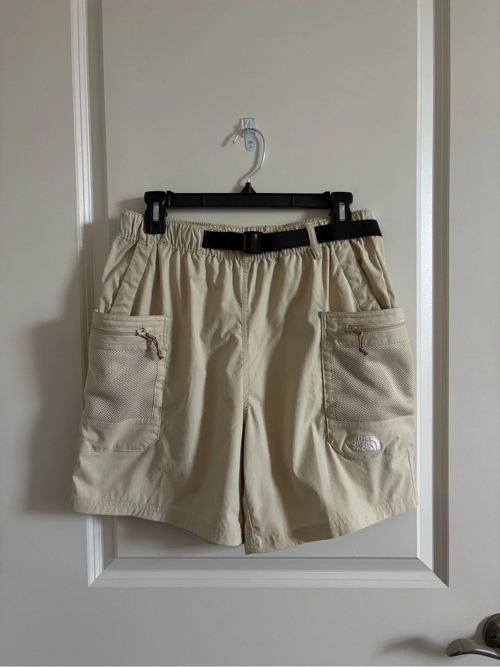 The North Face Class V Pathfinder Belted Shorts Men’s Medium Beige Quick Dry
